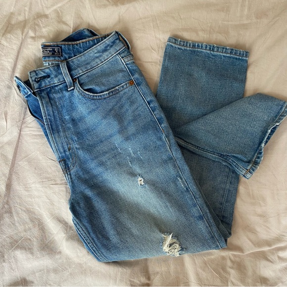 Abercrombie & Fitch Distressed Ankle Straight Natural Rise Jeans Medium Wash - Picture 1 of 7